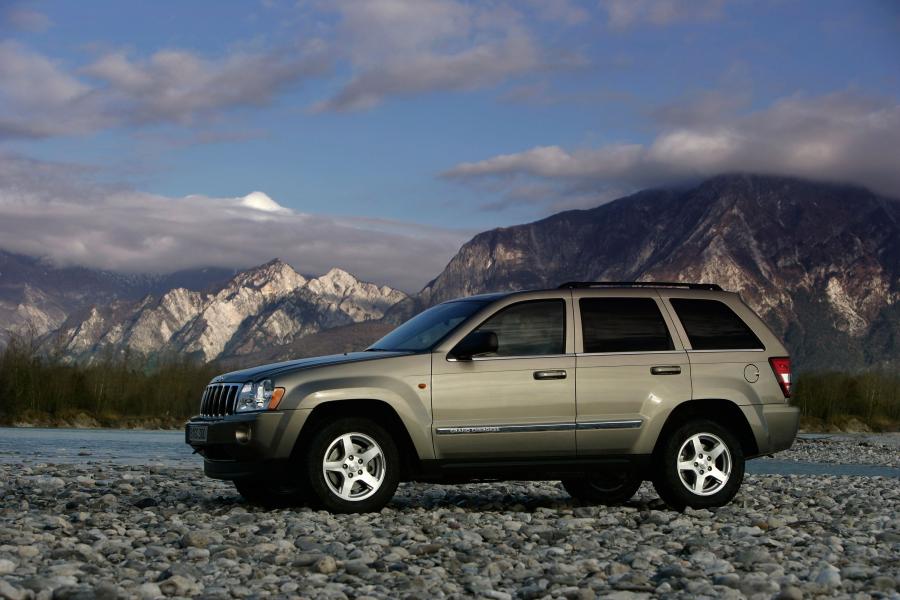  Jeep Grand Cherokee 2005 года  (фото 99 из 133)